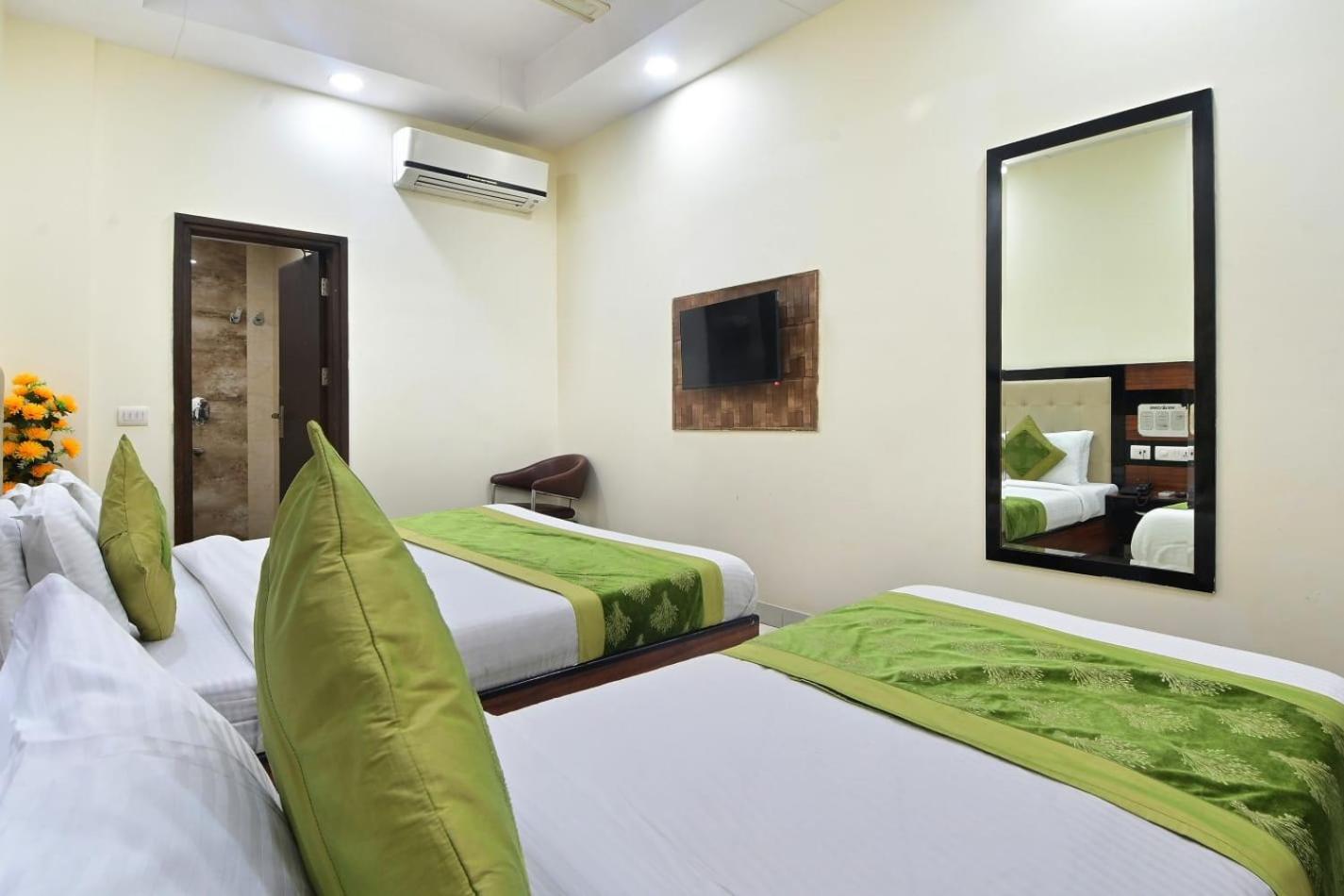 Hotel Emporio View - New Delhi Railway Station - Paharganj Exterior foto